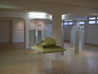 destinations and dreams: "Zuhause", "Kathedralen", "o. T. (bedrooms)"