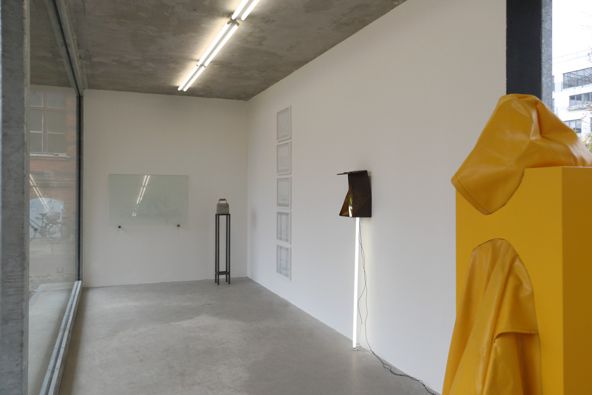 Michael Göbel - Ausstellung "Sic Semper Tyrannis" - Pavillon im Milchhof, Berlin, 2013